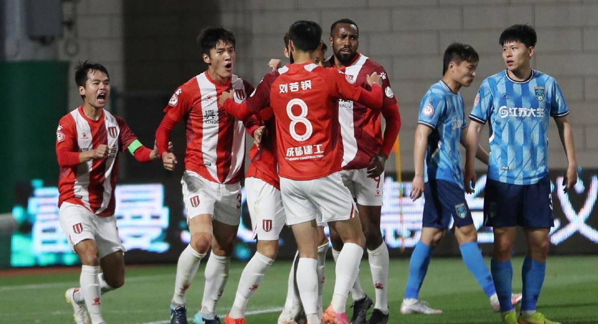 开云中国网站-关于德甲赛程吃紧，成都蓉城集结日官宣签约，赛场秩序良好，资深球员宣示担当的信息