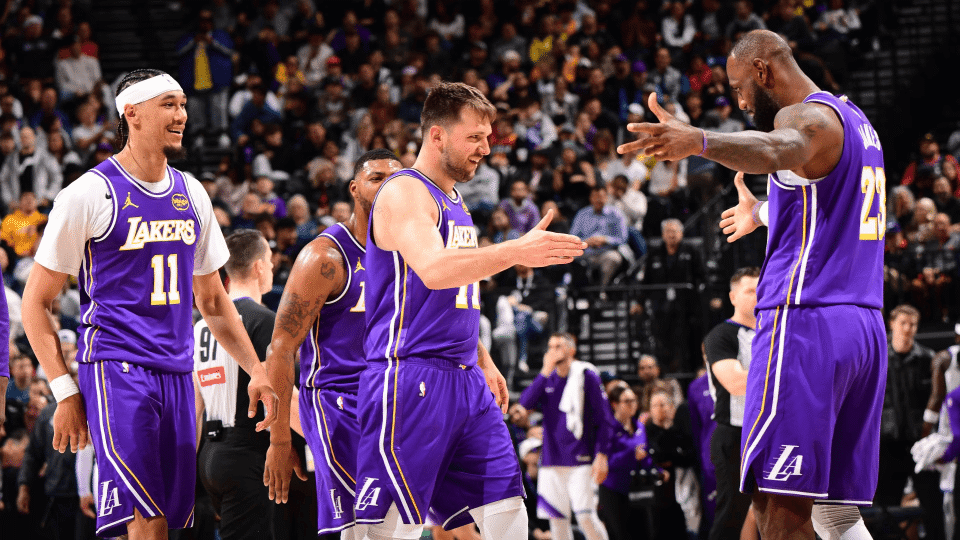 这也行？深圳男篮止住颓势备战NBA常规赛Karsa与50激战巴塞罗那分钟，莱万多夫斯基在曼联比赛中晋级的简单介绍